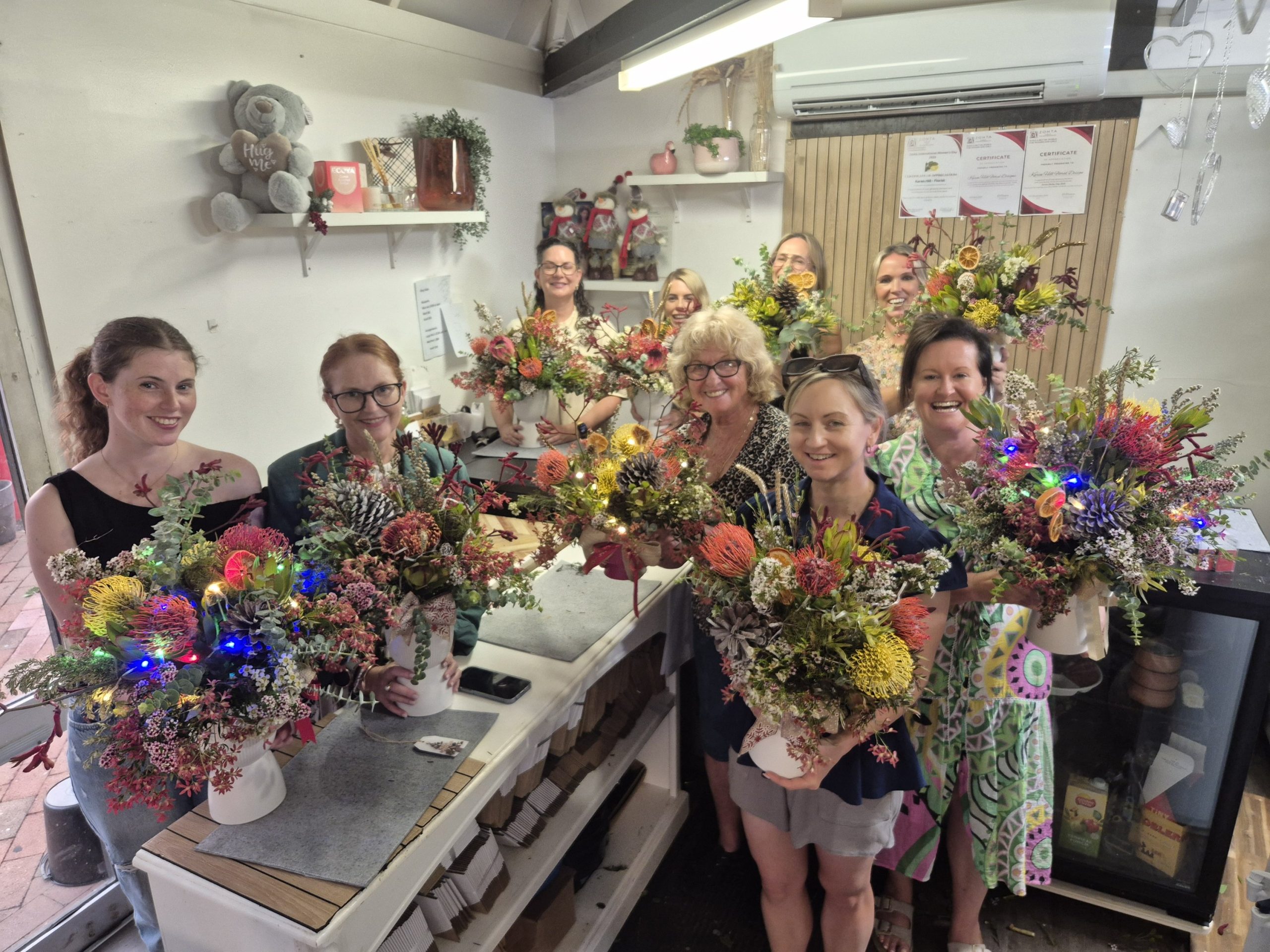 Christmas Flower Class Monday 15th December 2025 - Image 4