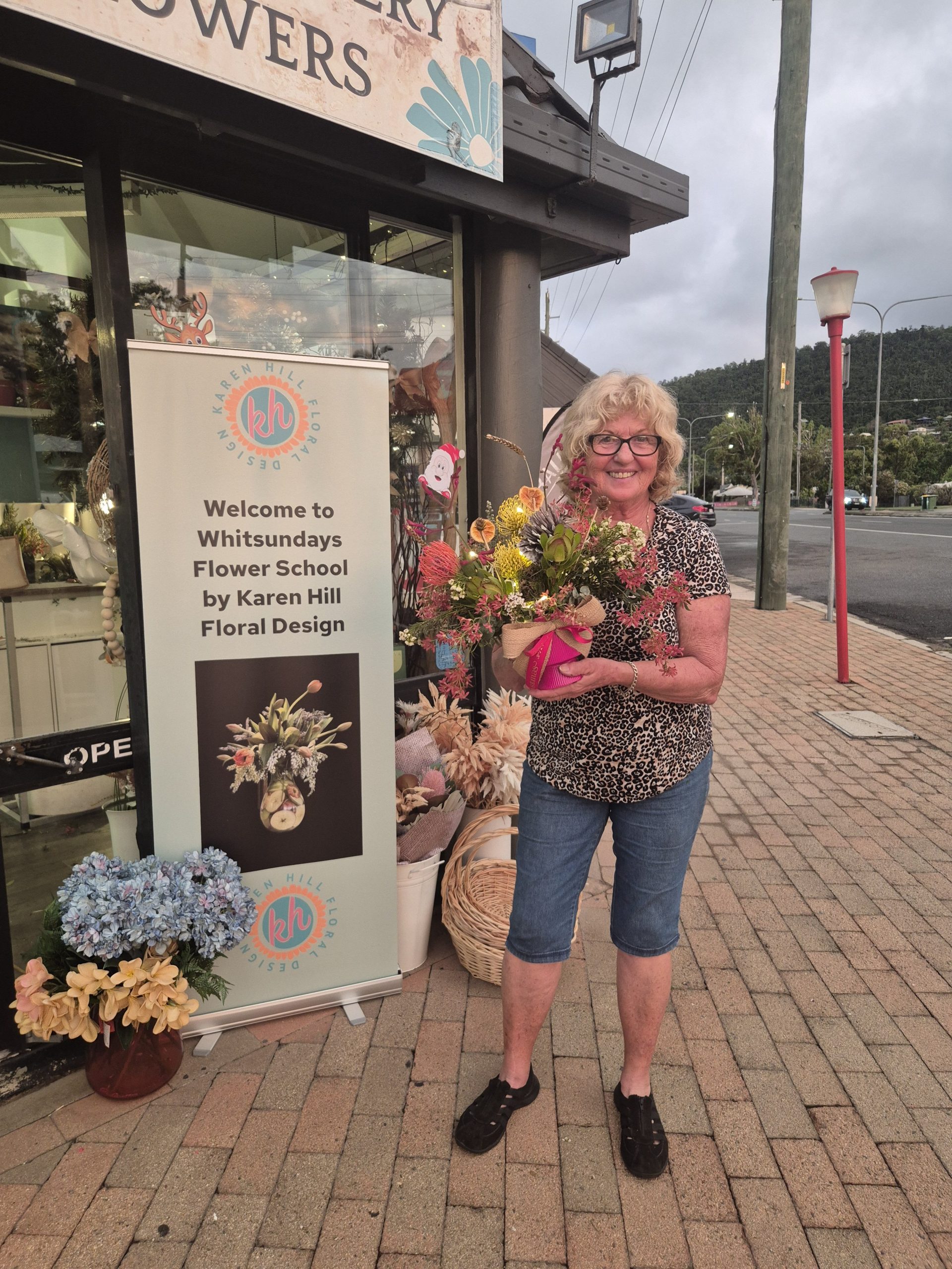 Christmas Flower Class Monday 15th December 2025 - Image 6