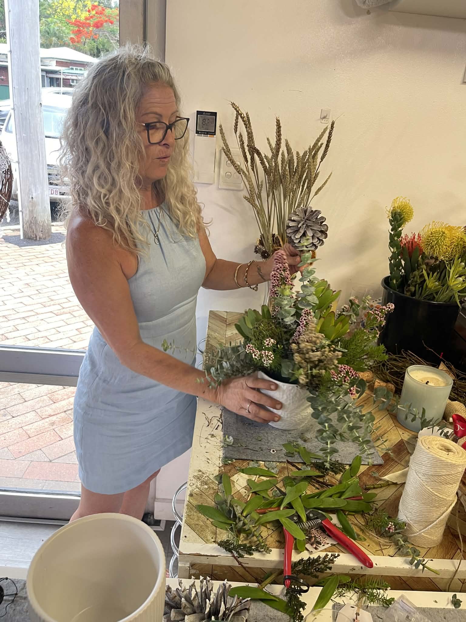 Christmas Flower Class Monday 15th December 2025 - Image 12