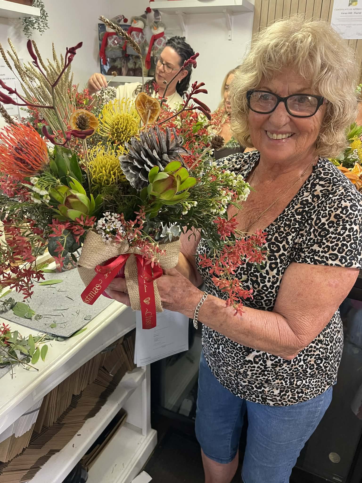 Christmas Flower Class Monday 15th December 2025 - Image 11